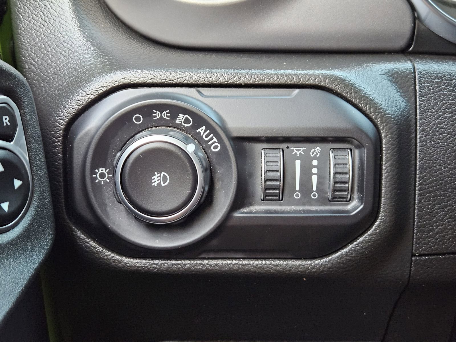 Used 2021 Jeep Wrangler Unlimited Sport image 24