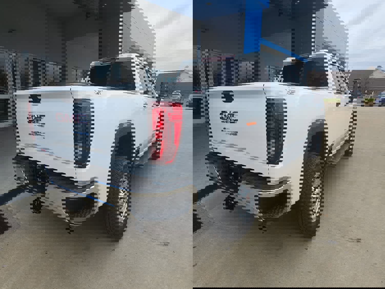 Used 2024 GMC Sierra 2500 Pro image 10