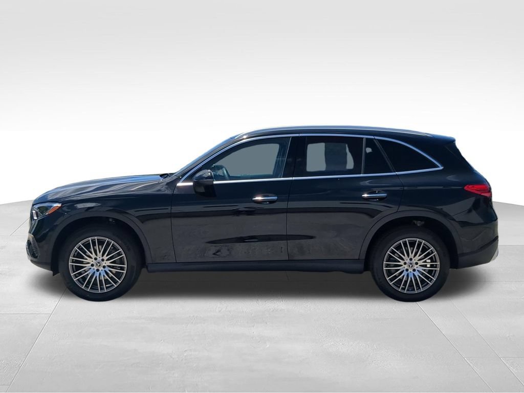 Used 2025 Mercedes-Benz GLC 300 image 5