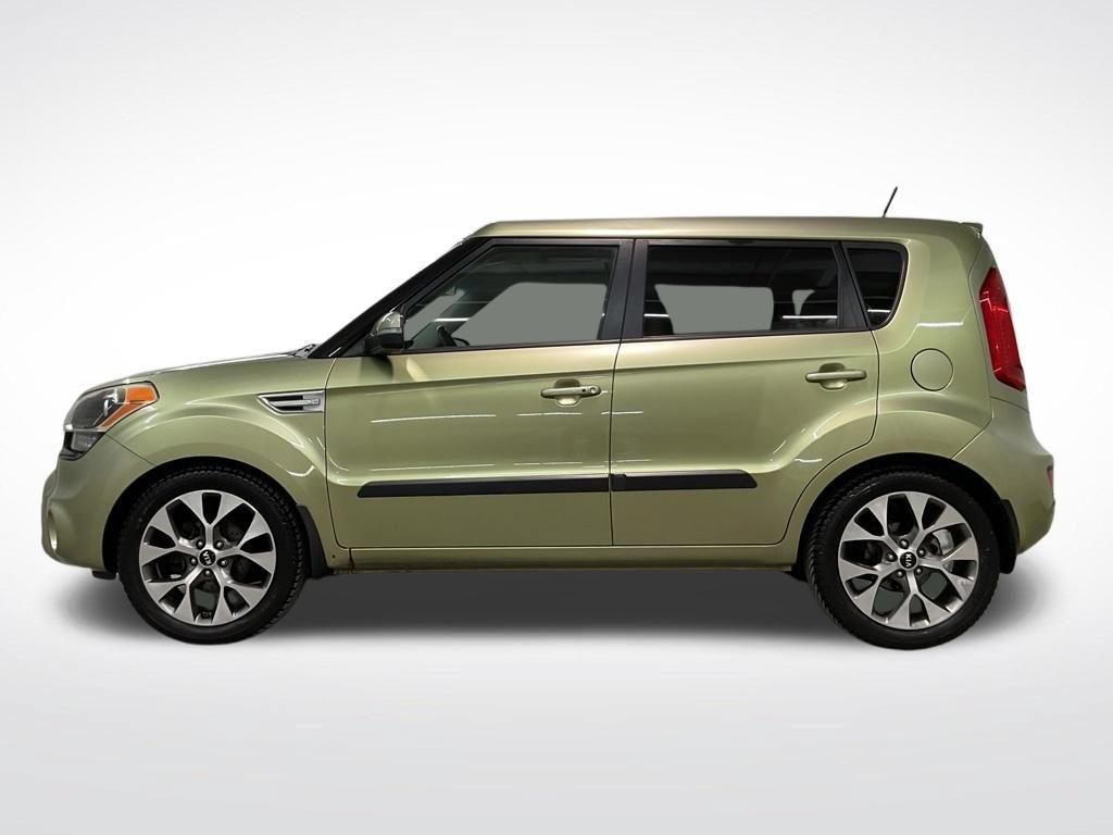 Used 2013 Kia Soul ! w/ Premium Pkg FWD image 26