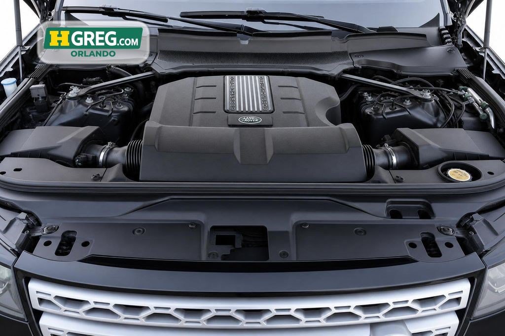 Used 2018 Land Rover Discovery HSE AWD/4WD image 17