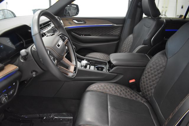 Used 2023 Jeep Grand Cherokee Summit w/ Advanced Protech Group IV AWD/4WD image 22