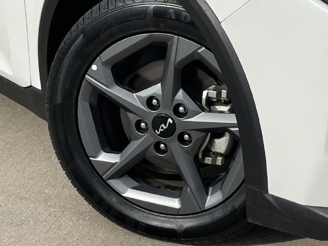 Used 2025 Kia K4 FWD image 8