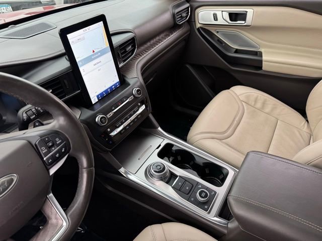Certified 2020 Ford Explorer Platinum w/ Premium Technology Package AWD/4WD image 17