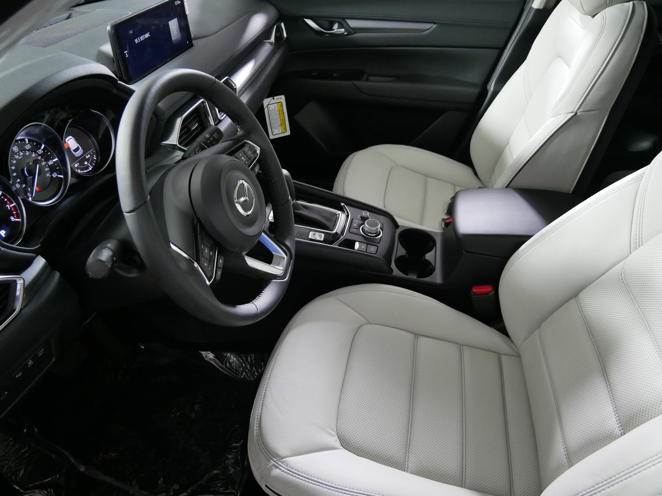 New 2025 MAZDA CX-5 AWD 2.5 S w/ Preferred Package image 4