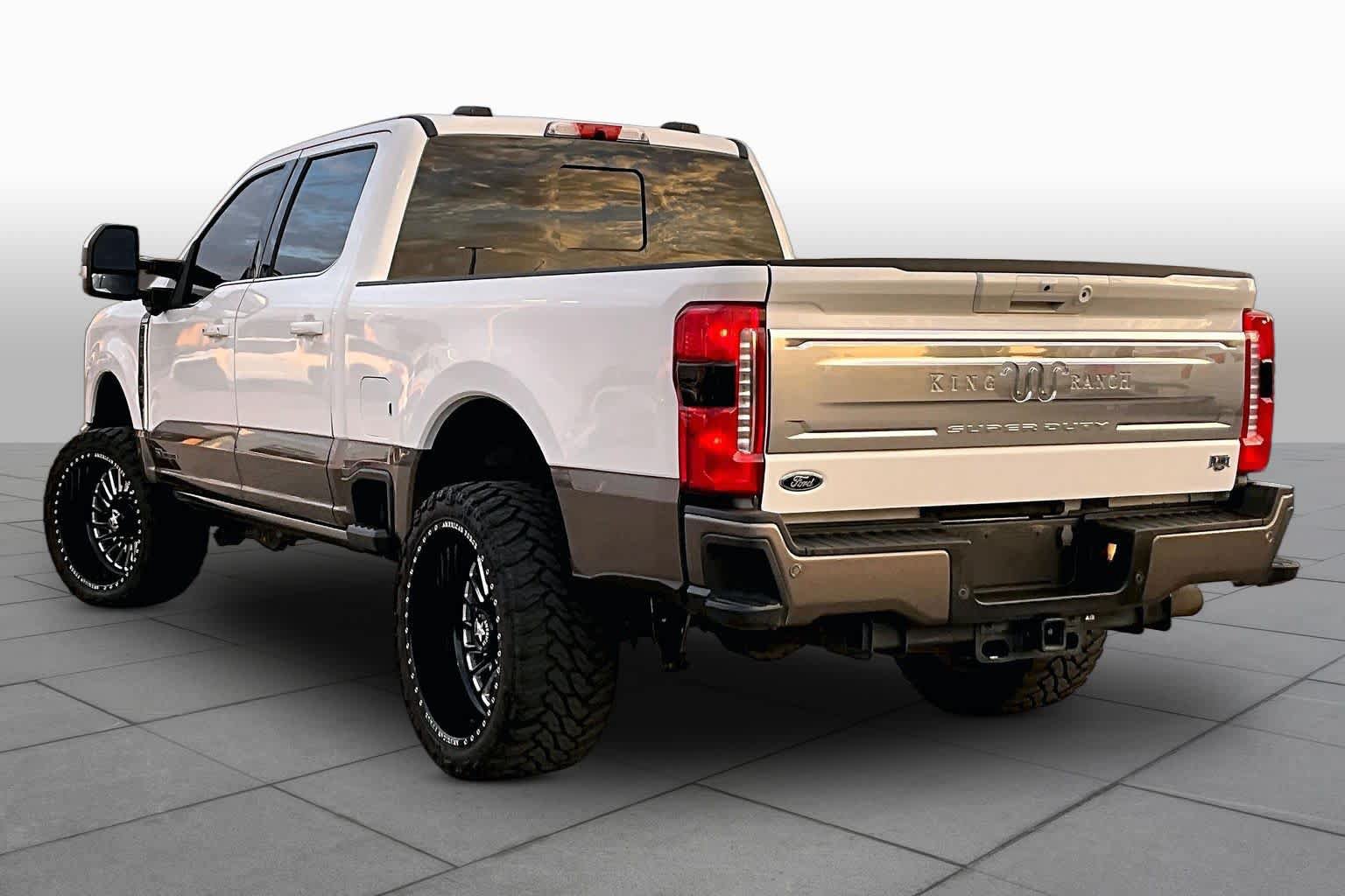 Used 2023 Ford F250 King Ranch w/ FX4 Off-Road Package AWD/4WD image 11
