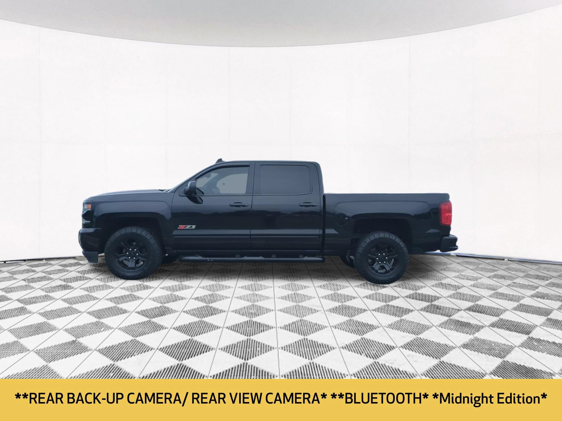 Used 2017 Chevrolet Silverado 1500 LTZ Z71 w/ Midnight Edition AWD/4WD image 5