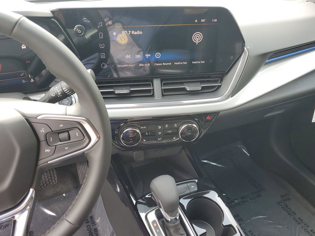 New 2026 Chevrolet Trax LT w/ Sunroof Package image 23