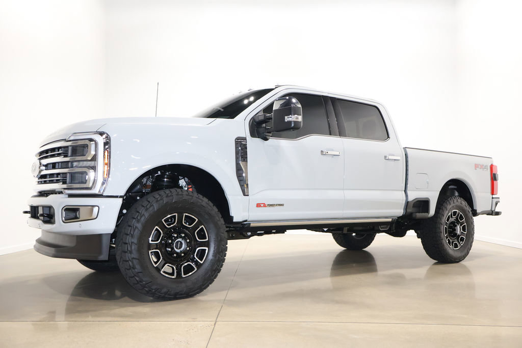 Used 2025 Ford F250 Platinum w/ Platinum Plus Package image 5