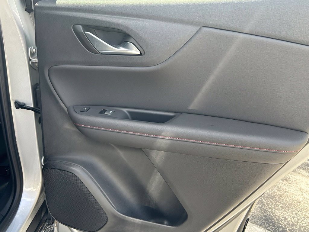 Used 2022 Chevrolet Blazer RS w/ Enhanced Convenience Package FWD image 32