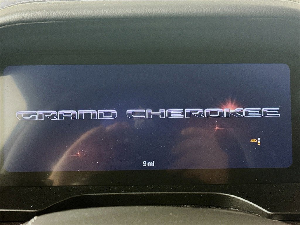 New 2025 Jeep Grand Cherokee L Overland w/ Luxury Tech Group IV image 11