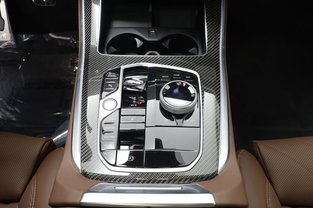 New 2026 BMW X5 M60i image 13