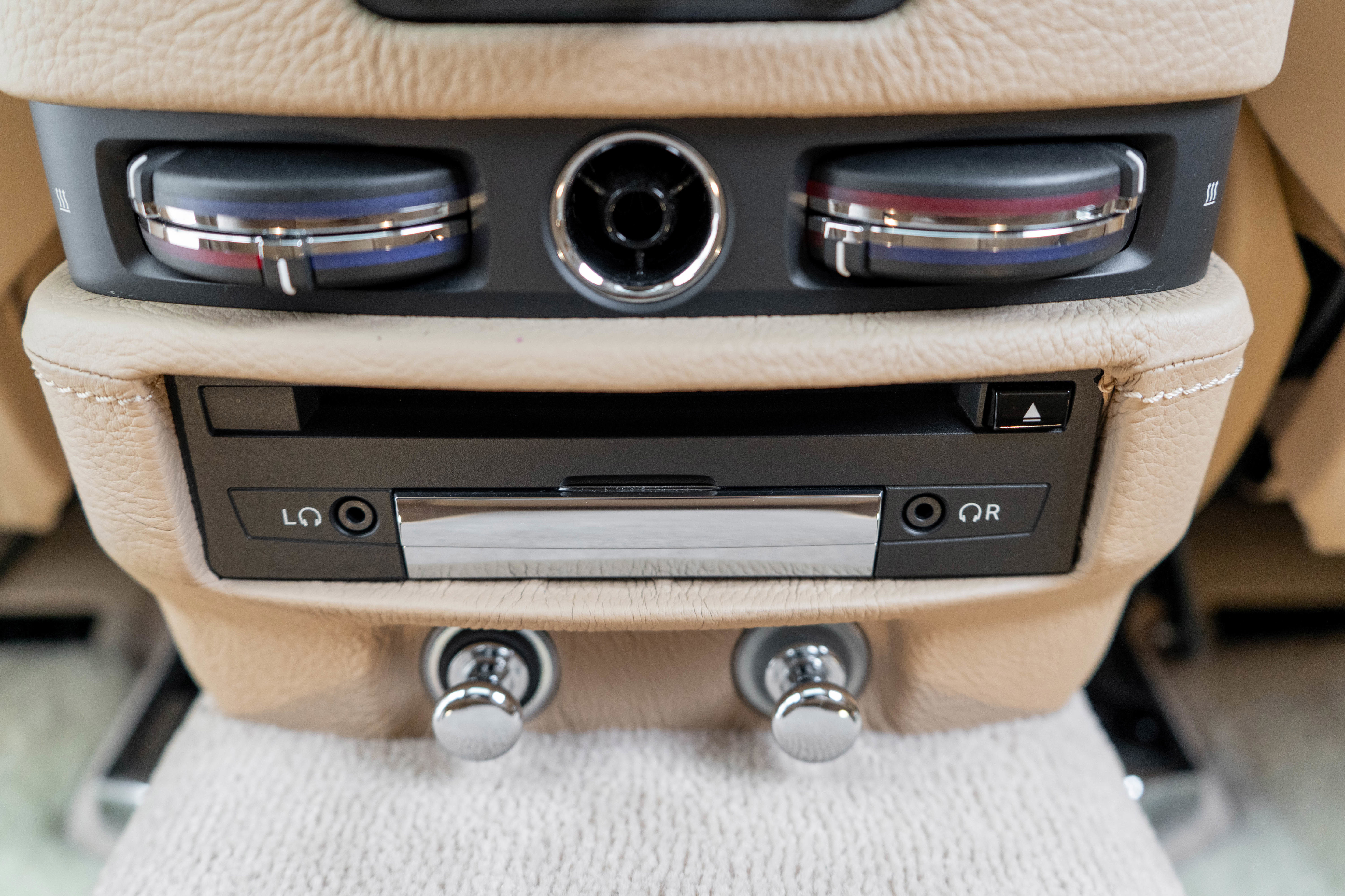 Used 2017 Rolls-Royce Ghost image 50