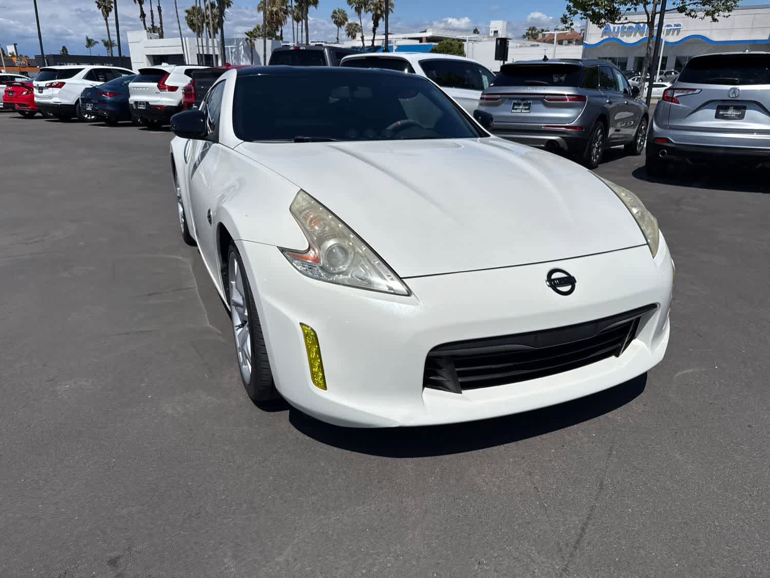 Used 2013 Nissan 370Z Coupe w/ Sport Pkg RWD image 7