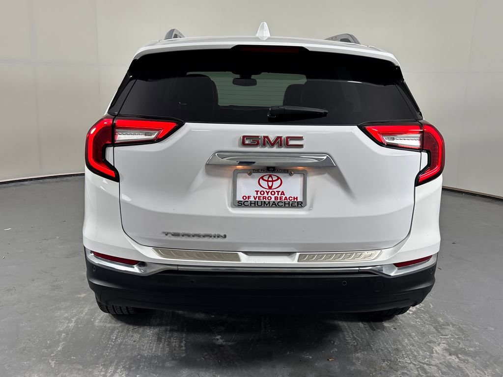 Used 2022 GMC Terrain SLT w/ Infotainment Package II FWD image 6