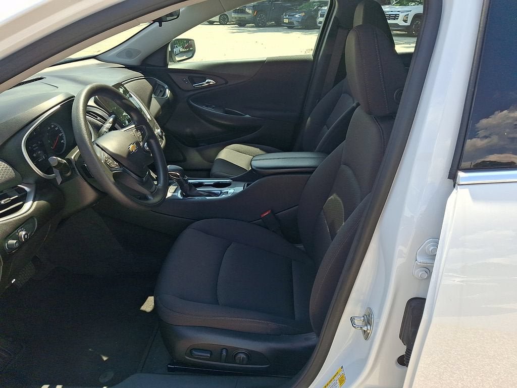 Certified 2024 Chevrolet Malibu LT FWD image 15