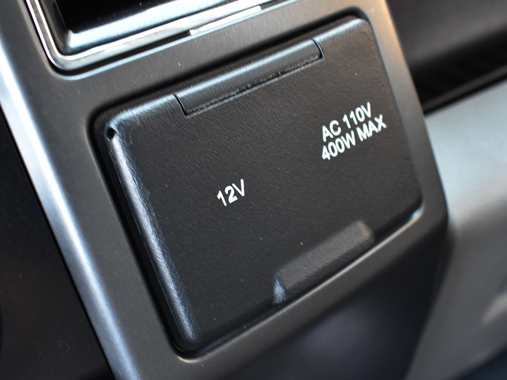 Used 2020 Ford F150 XLT w/ Equipment Group 302A Luxury AWD/4WD image 25
