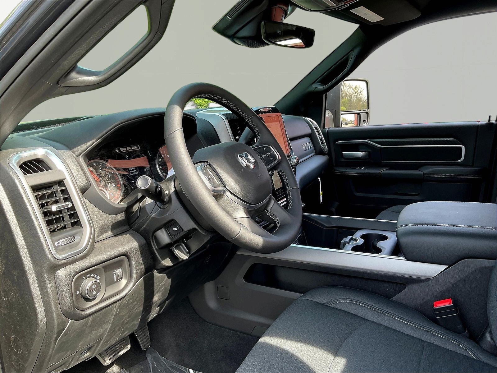 New 2026 RAM 3500 Big Horn AWD/4WD image 15
