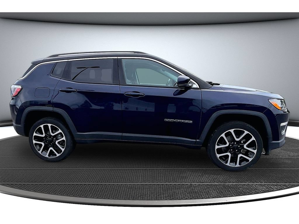 Used 2018 Jeep Compass Limited w/ Navigation Group AWD/4WD image 14