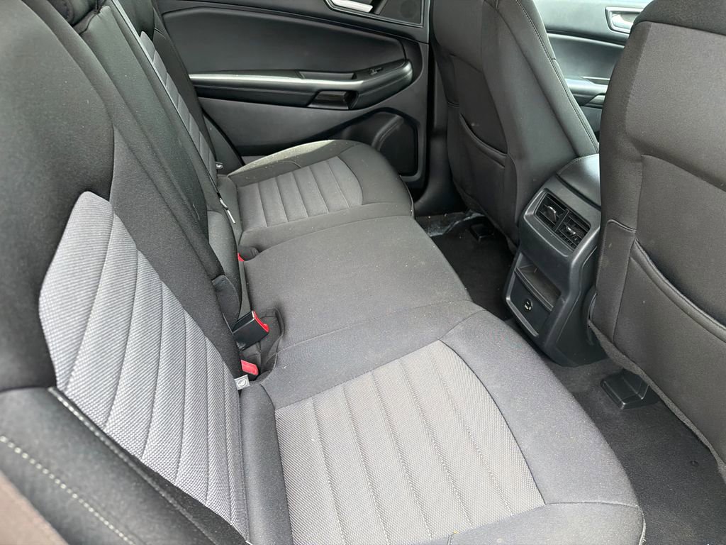 Used 2021 Ford Edge SE FWD image 14