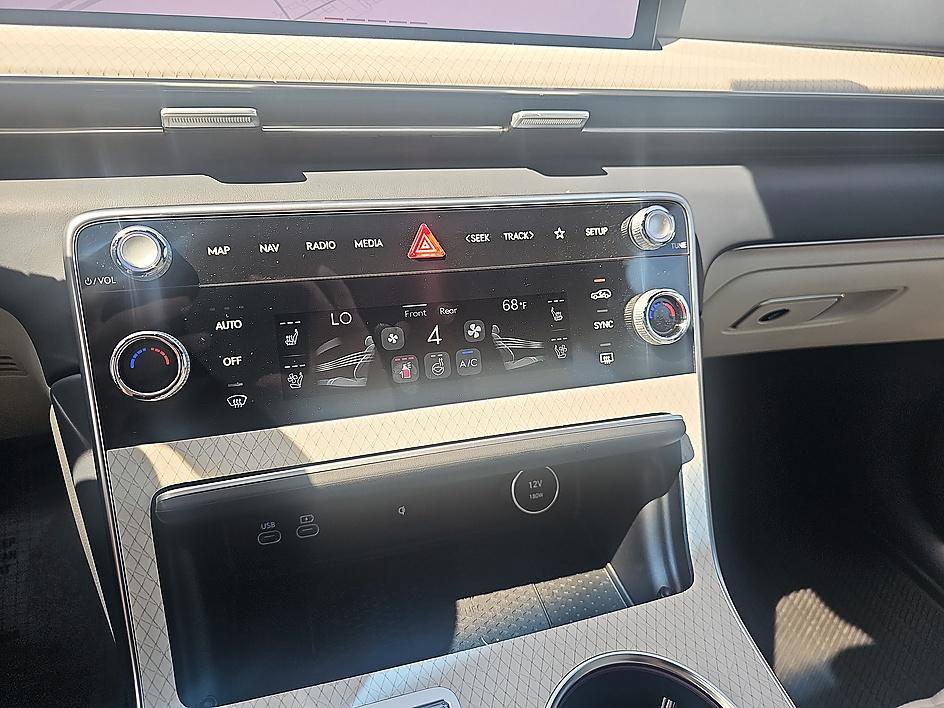 Used 2025 Genesis GV80 3.5T Prestige image 27