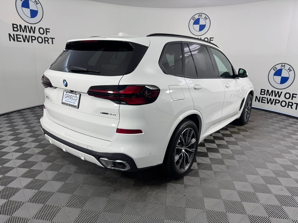 New 2026 BMW X5 xDrive40i w/ M Sport Package AWD/4WD image 6
