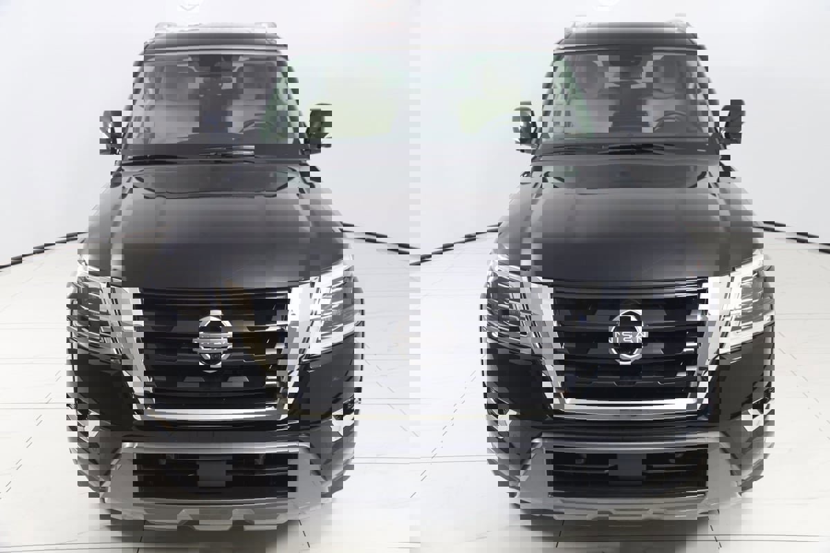 Used 2024 Nissan Armada SL w/ Captain's Chairs Package image 55