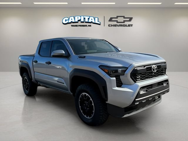 Used 2025 Toyota Tacoma TRD Off-Road AWD/4WD image 7