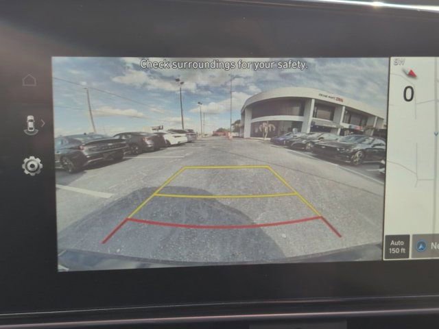 Used 2025 Hyundai Elantra SEL FWD image 18