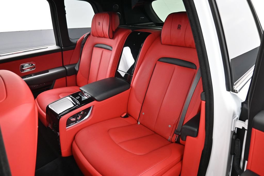 Certified 2019 Rolls-Royce Cullinan AWD/4WD image 25