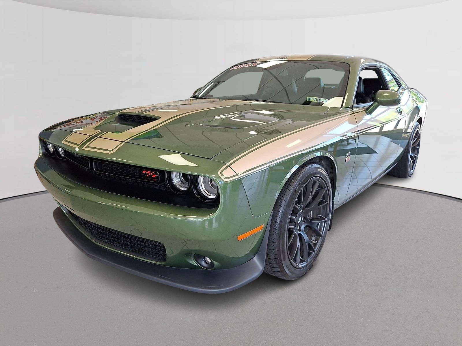 Used 2019 Dodge Challenger R/T Scat Pack w/ Dynamics Package RWD image 4