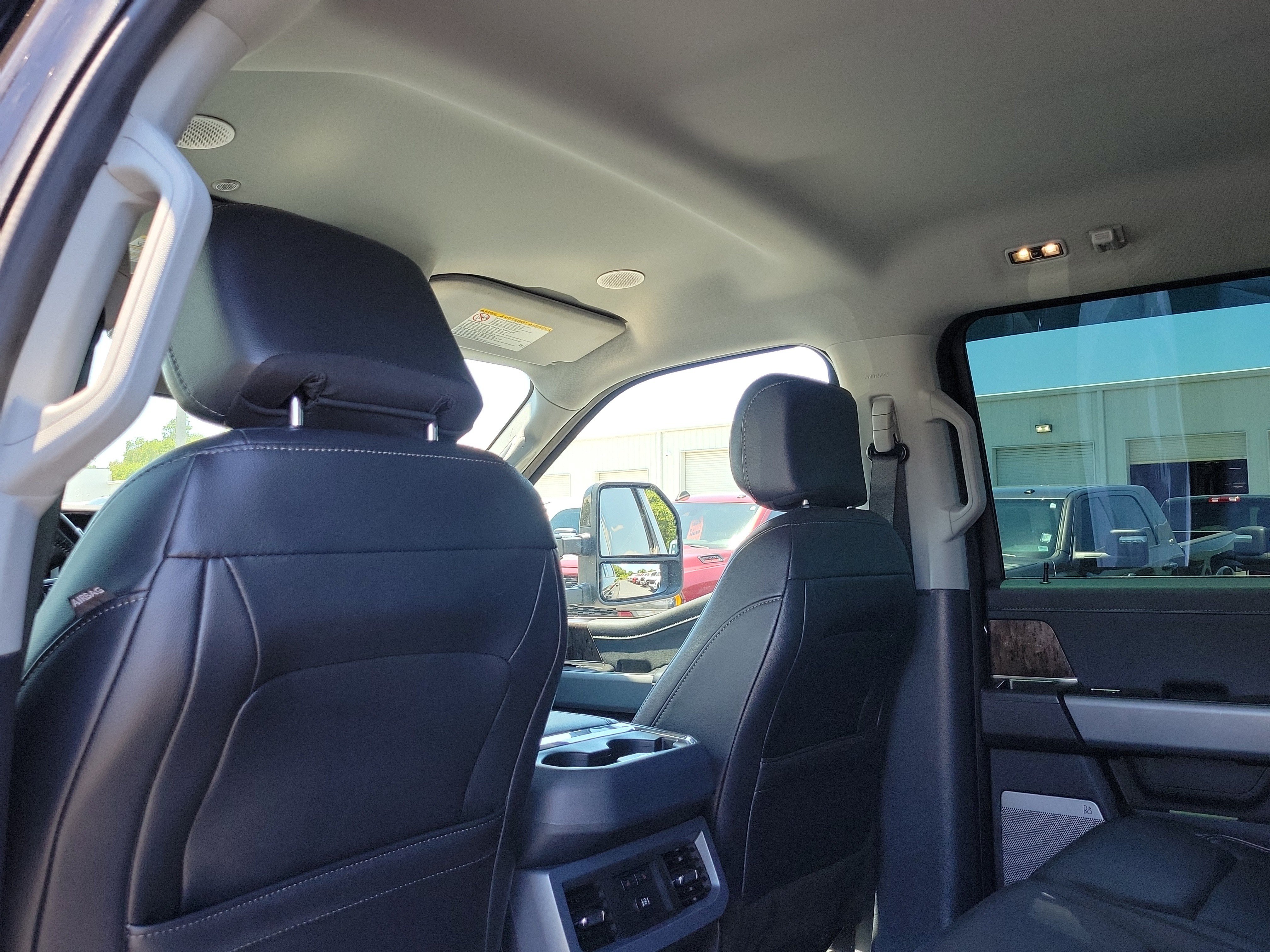 Used 2024 Ford F250 Lariat w/ Lariat Ultimate Package AWD/4WD image 12