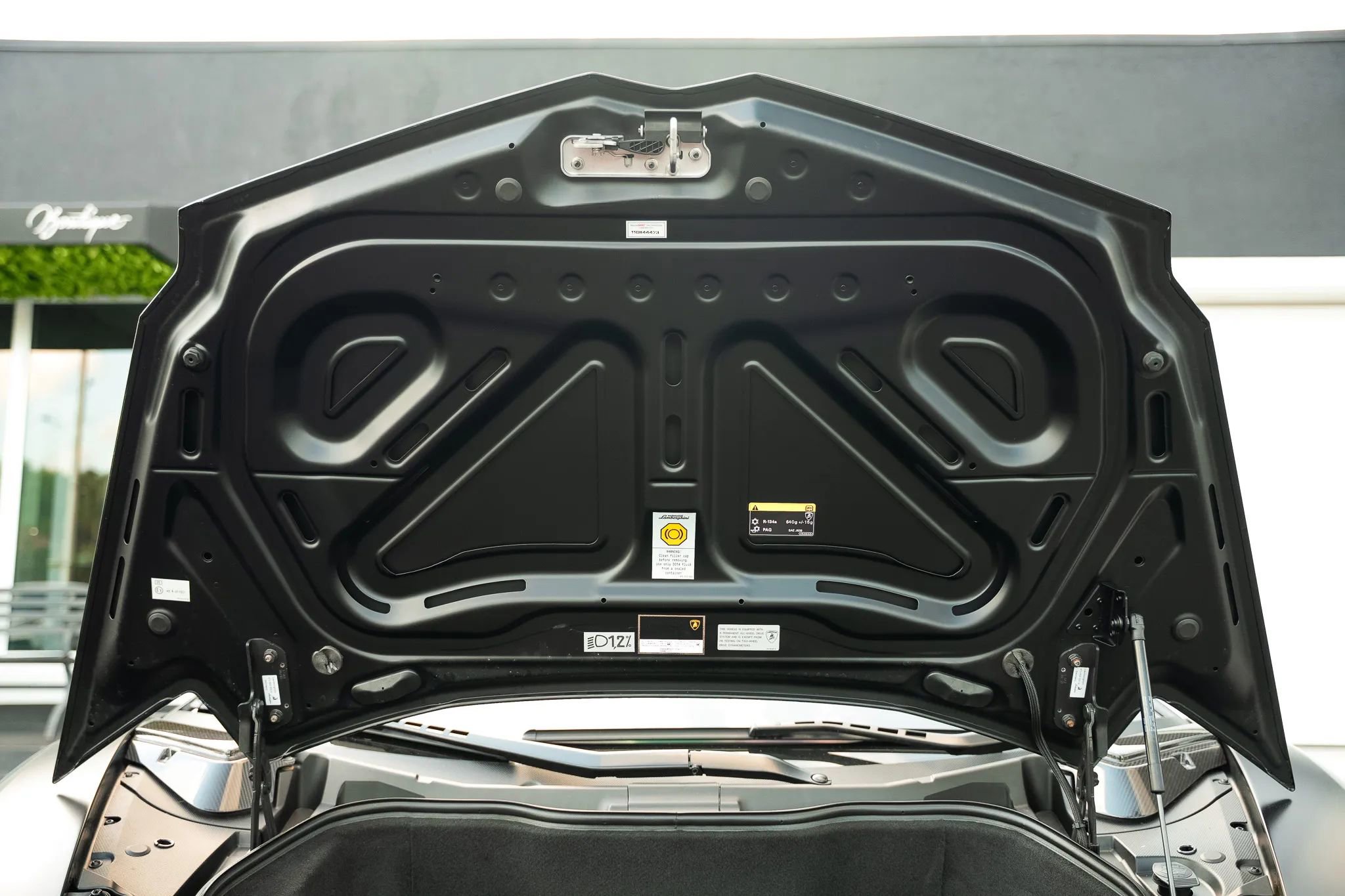 Used 2019 Lamborghini Aventador SVJ AWD/4WD image 43