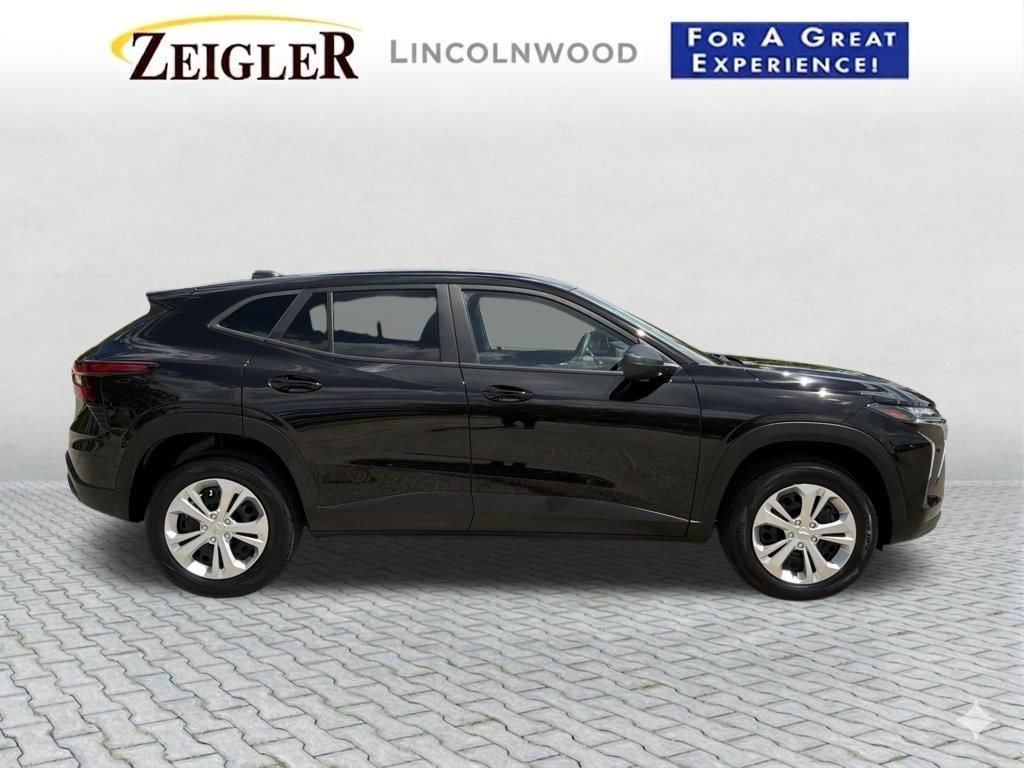 Used 2024 Chevrolet Trax LS w/ Driver Confidence Package FWD image 8