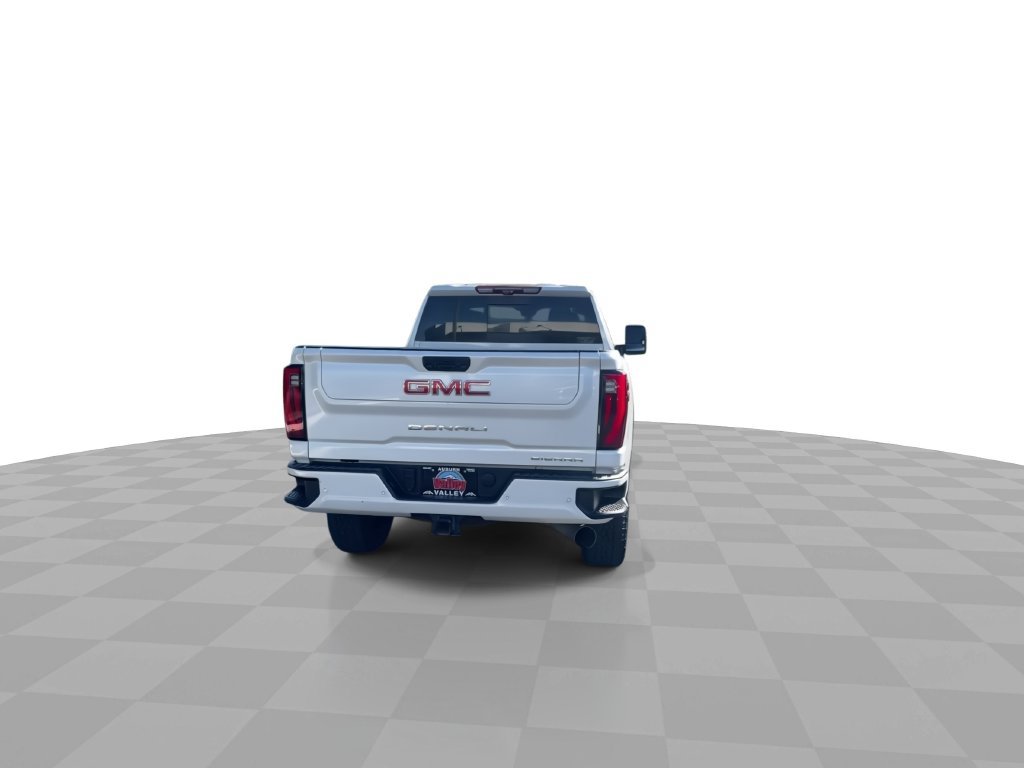 Used 2025 GMC Sierra 3500 Denali w/ Technology Package AWD/4WD image 7