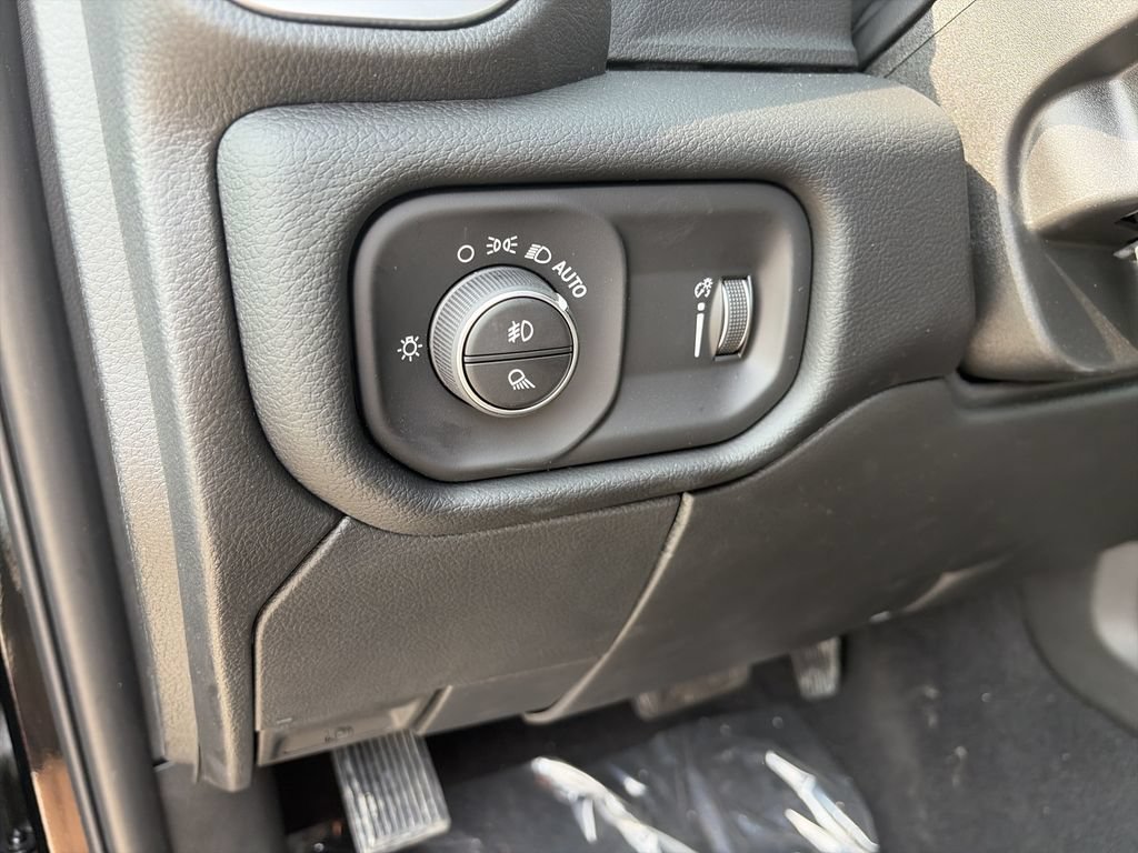 New 2026 RAM 2500 Big Horn AWD/4WD image 19