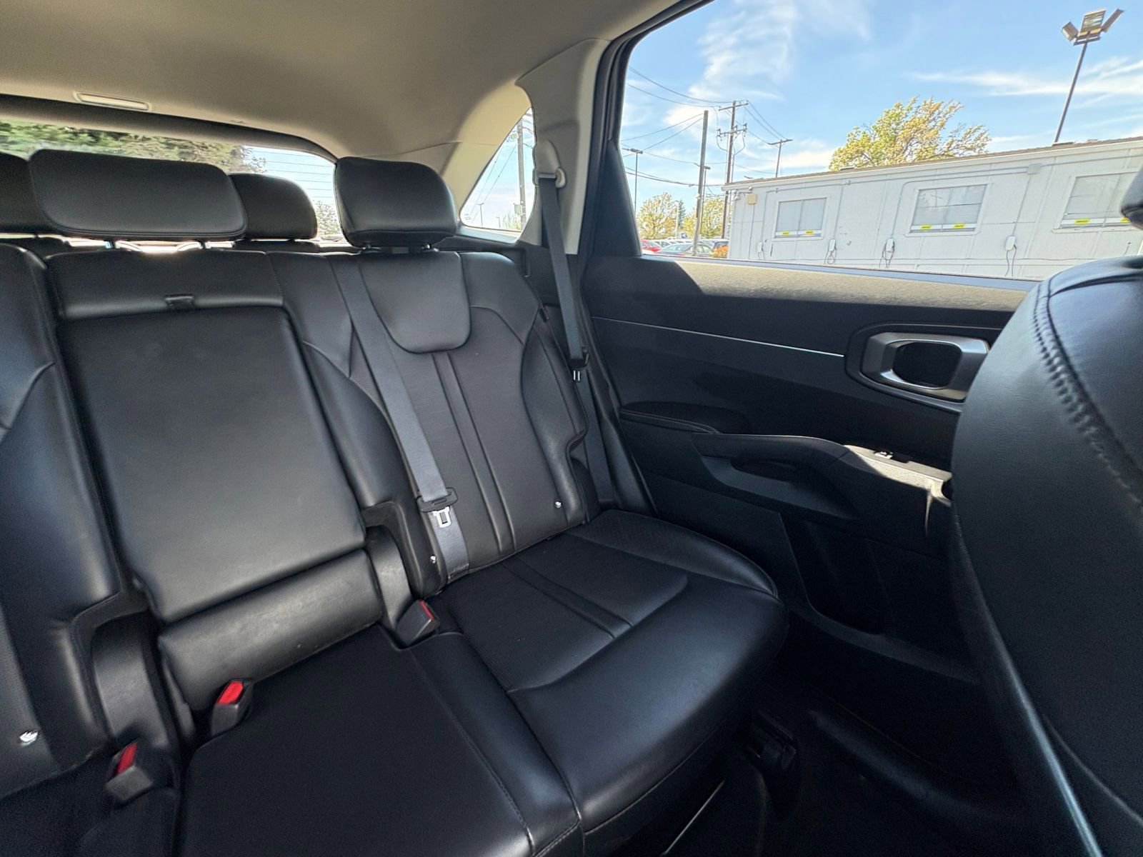 Used 2024 Kia Sorento S image 39