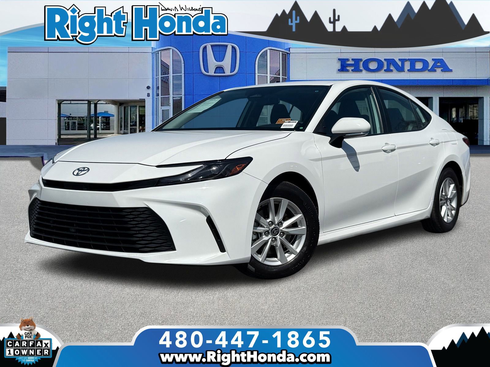 Used 2025 Toyota Camry LE image 1