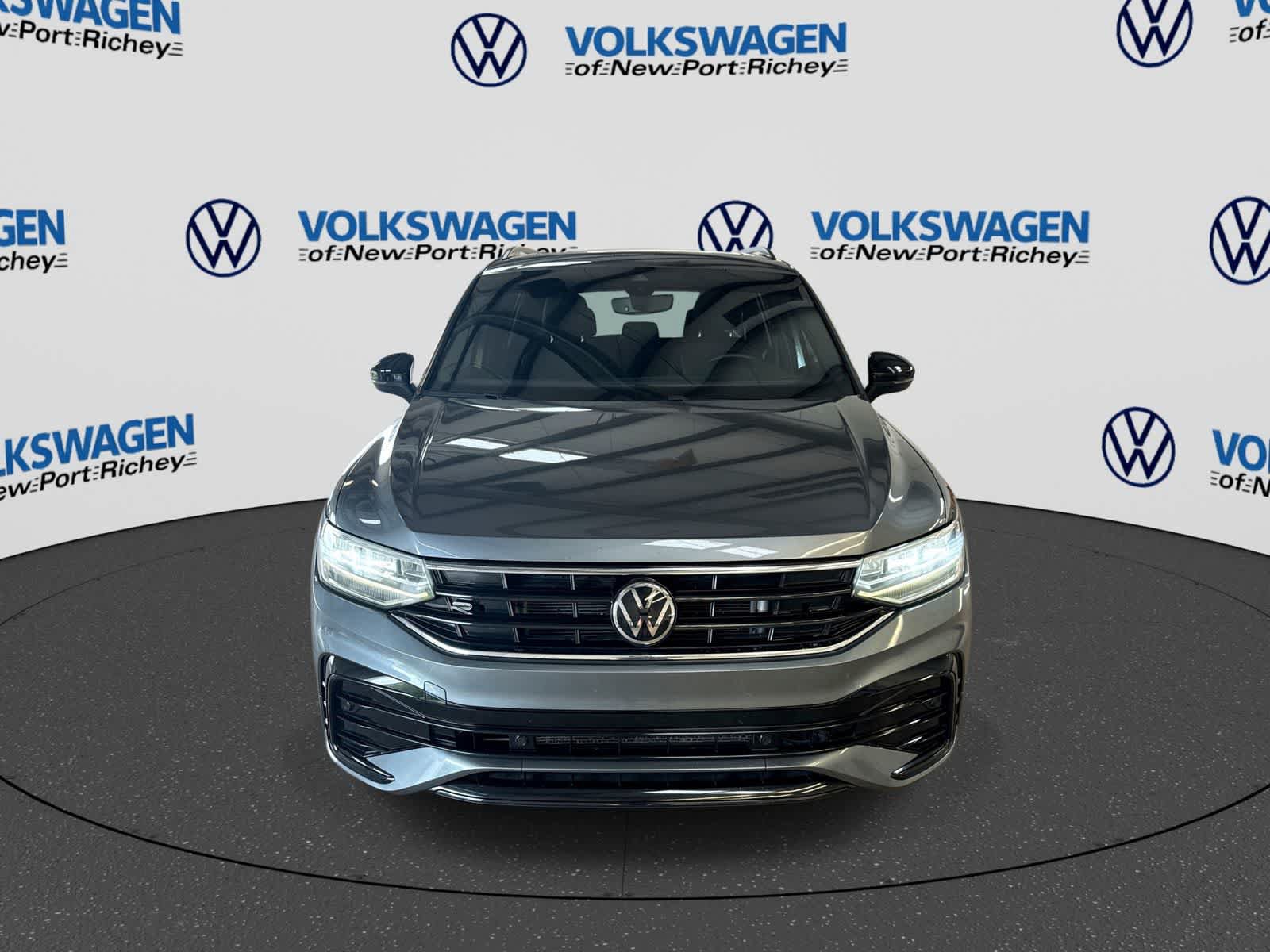 Used 2022 Volkswagen Tiguan SE R-Line FWD image 17