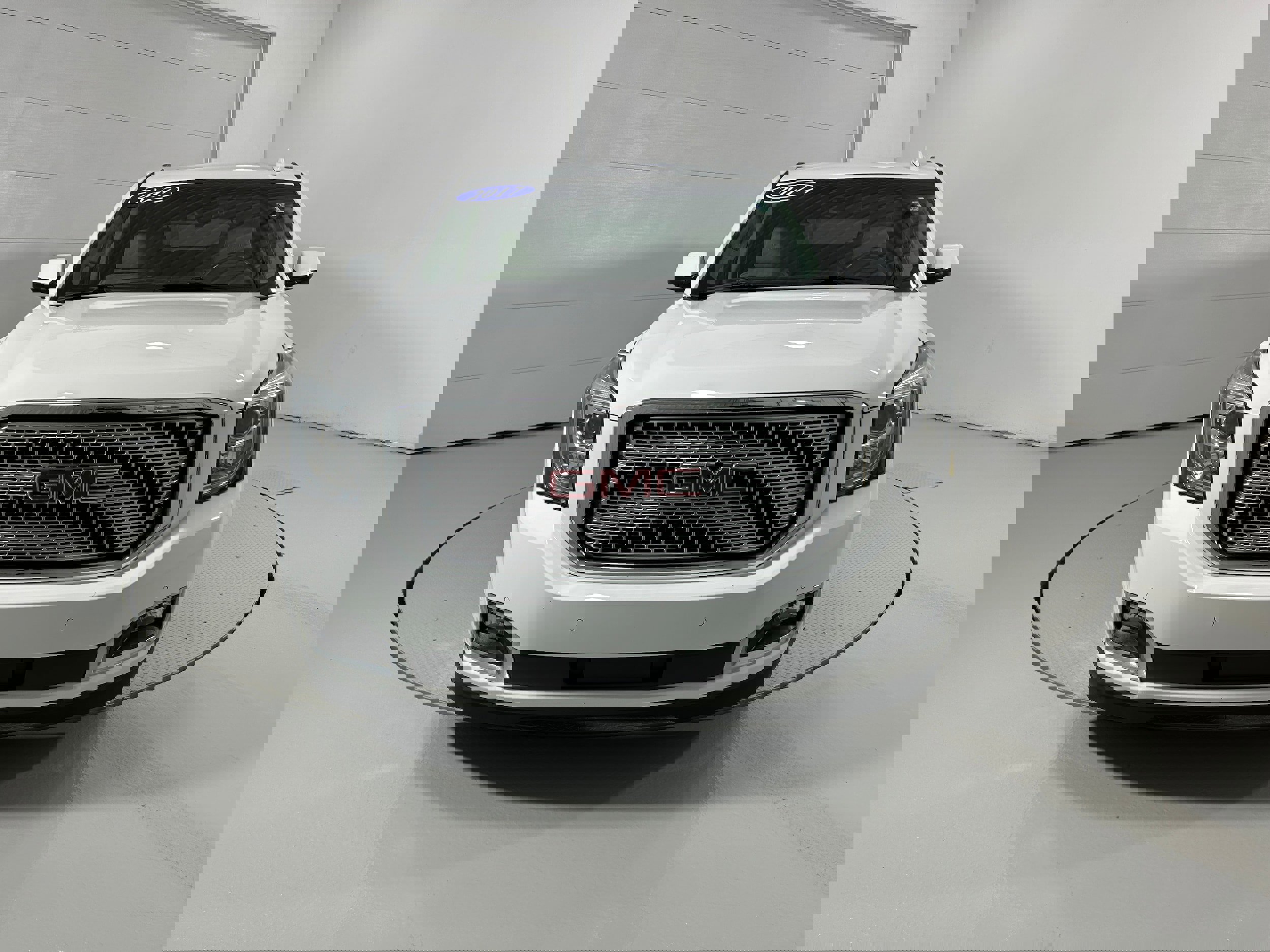 Used 2017 GMC Yukon XL Denali image 17