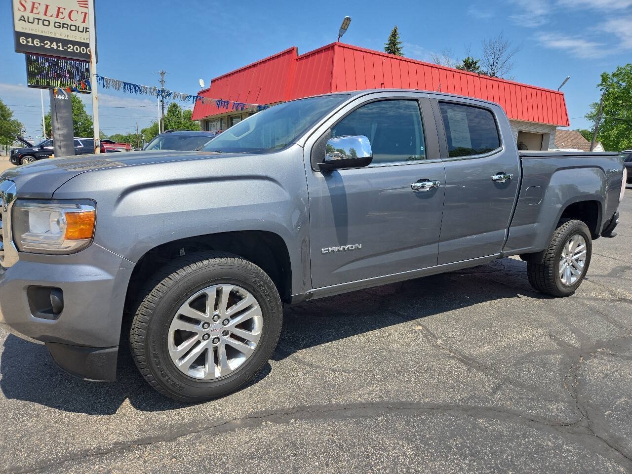 Used 2018 GMC Canyon SLT w/ Trailering Package AWD/4WD image 2
