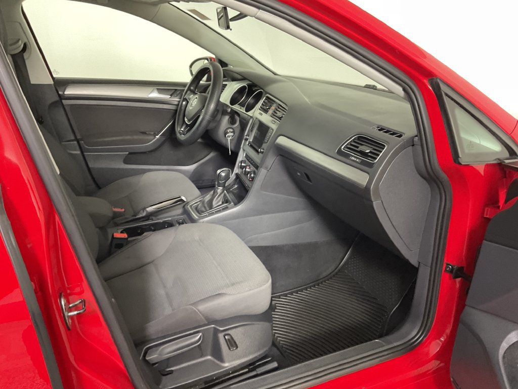 Used 2016 Volkswagen Golf S FWD image 25