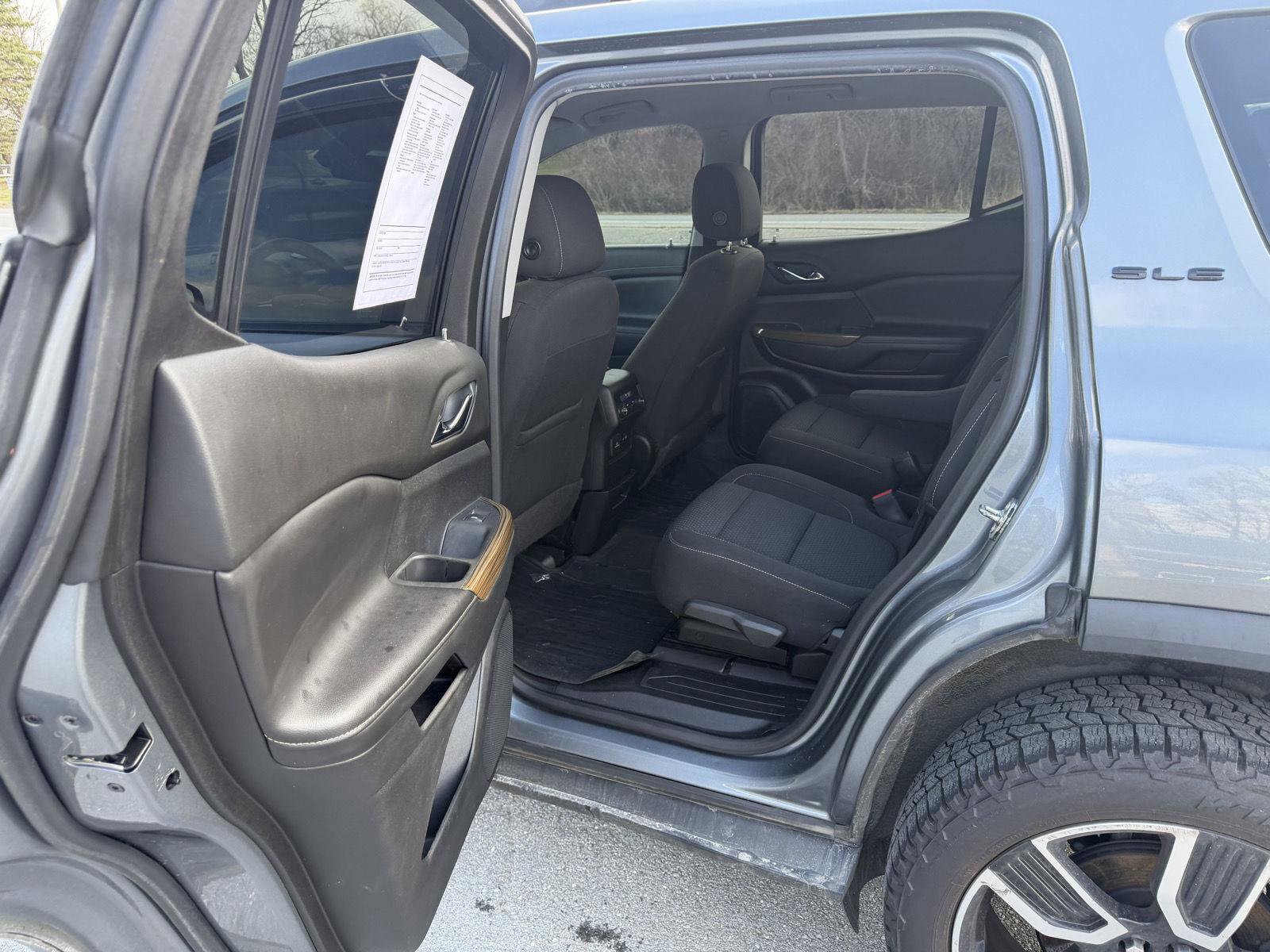 Used 2021 GMC Acadia SLE w/ Driver Convenience Package image 14