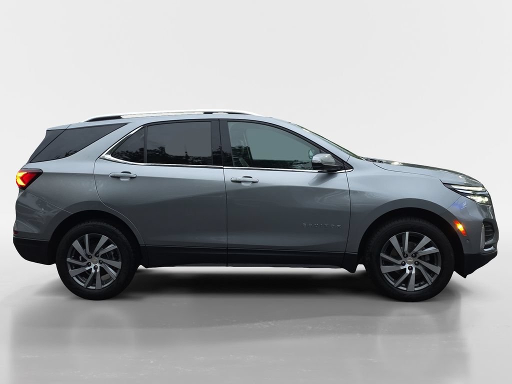 Used 2024 Chevrolet Equinox Premier AWD/4WD image 3