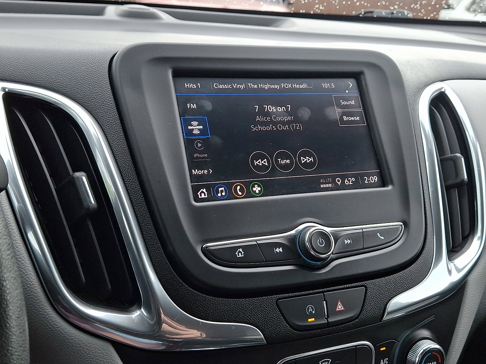 Certified 2024 Chevrolet Equinox LS w/ LS Convenience Package AWD/4WD image 16