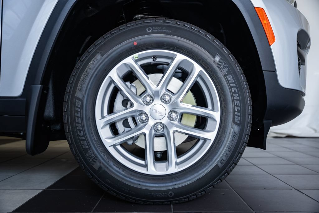 New 2026 Jeep Grand Cherokee Laredo X AWD/4WD image 19