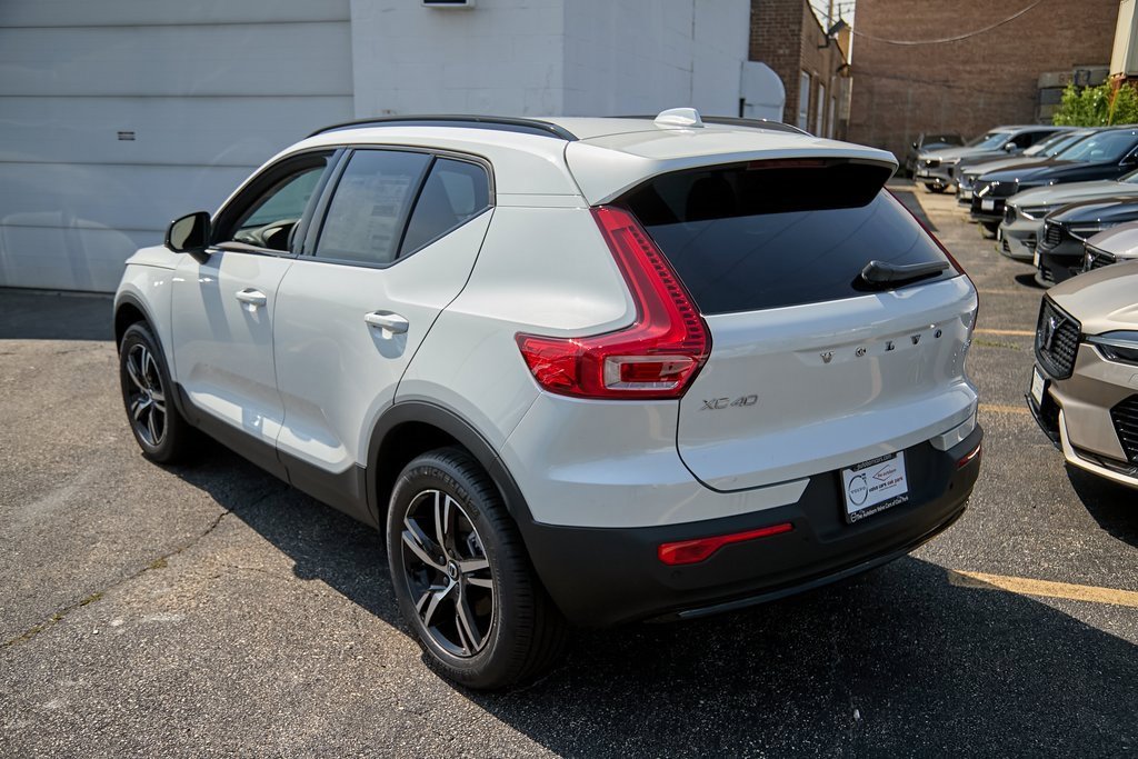 New 2026 Volvo XC40 B5 Core image 7