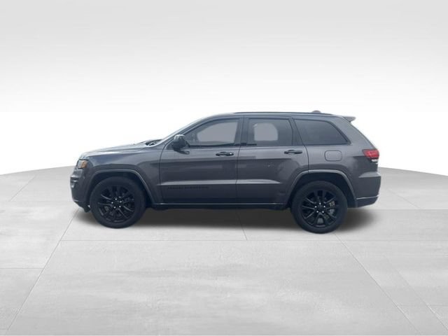 Used 2018 Jeep Grand Cherokee Altitude AWD/4WD image 8