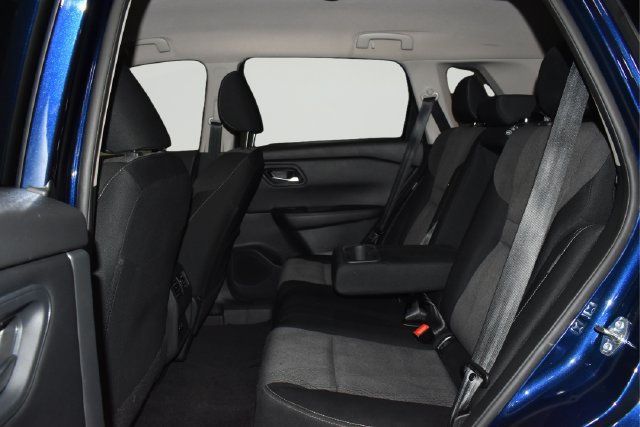 Used 2025 Nissan Rogue SV AWD/4WD image 21