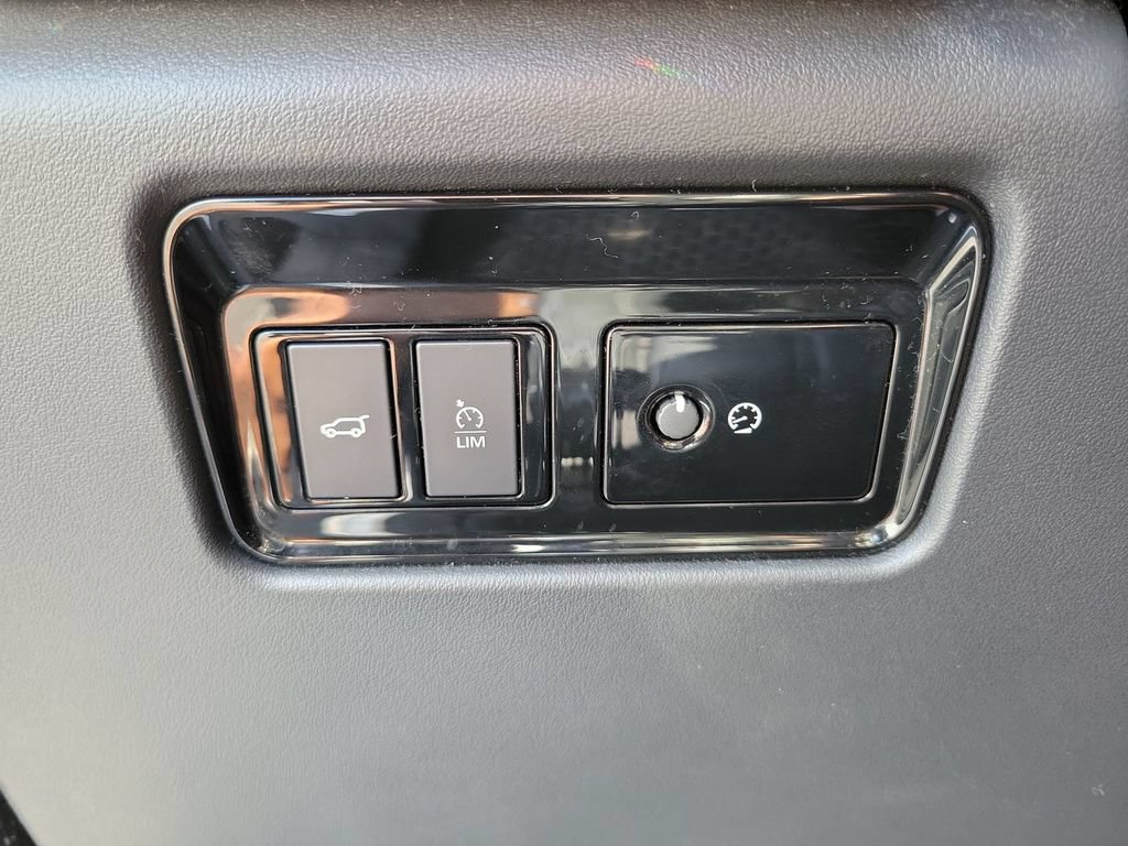 Used 2019 Jaguar F-PACE Portfolio AWD/4WD image 18